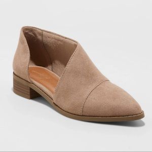 Universal Thread Side Cut Bootie